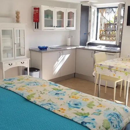 Purple Studio Фуншал