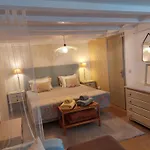 Purple Studio Apartment