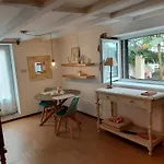 Purple Studio Apartment Funchal (Madeira)