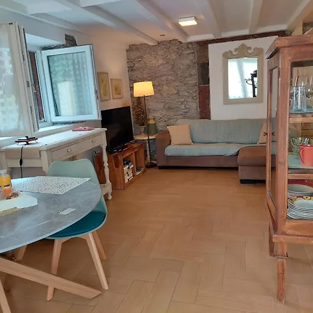 Purple Studio Apartment *