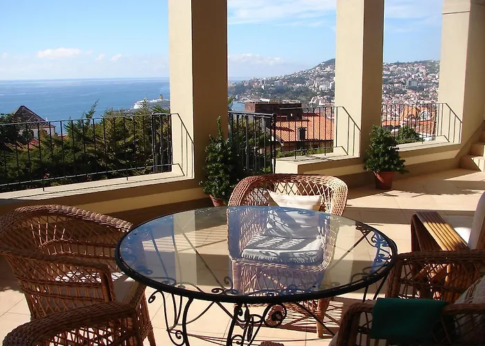 Purple Studio Apartment