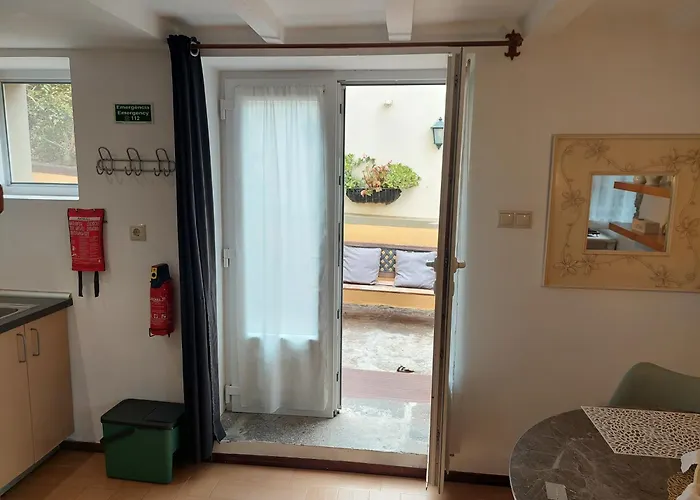 Apartment Purple Studio