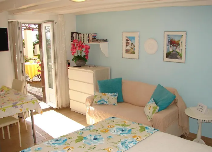 Purple Studio Apartment Funchal (Madeira)